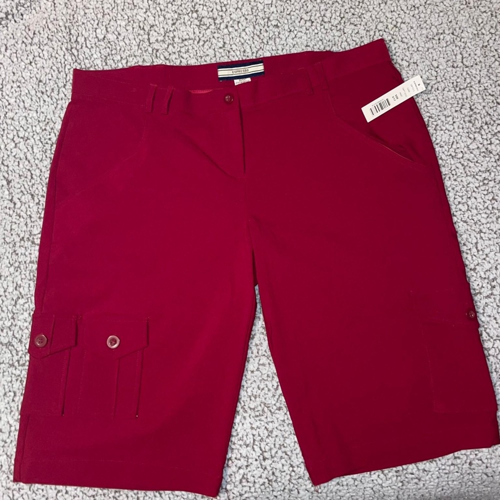 NWT EXPRESSO CARGO RED SHORT SIZE 1/17